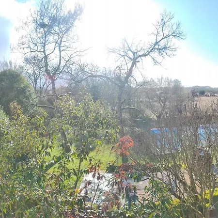 La Fayolle En Perigord Panzió